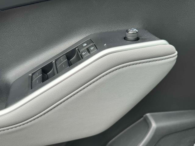 used 2024 Toyota Highlander car, priced at $44,997