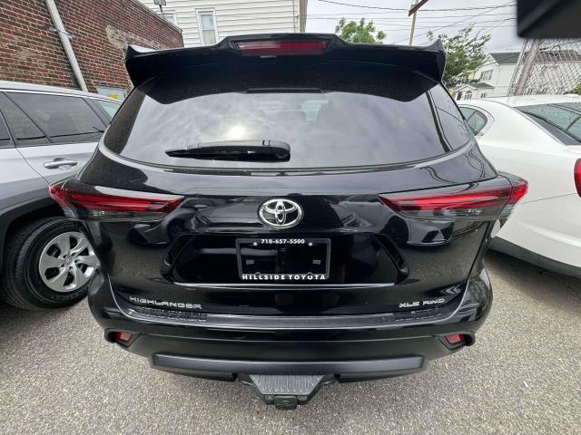 used 2024 Toyota Highlander car, priced at $44,997