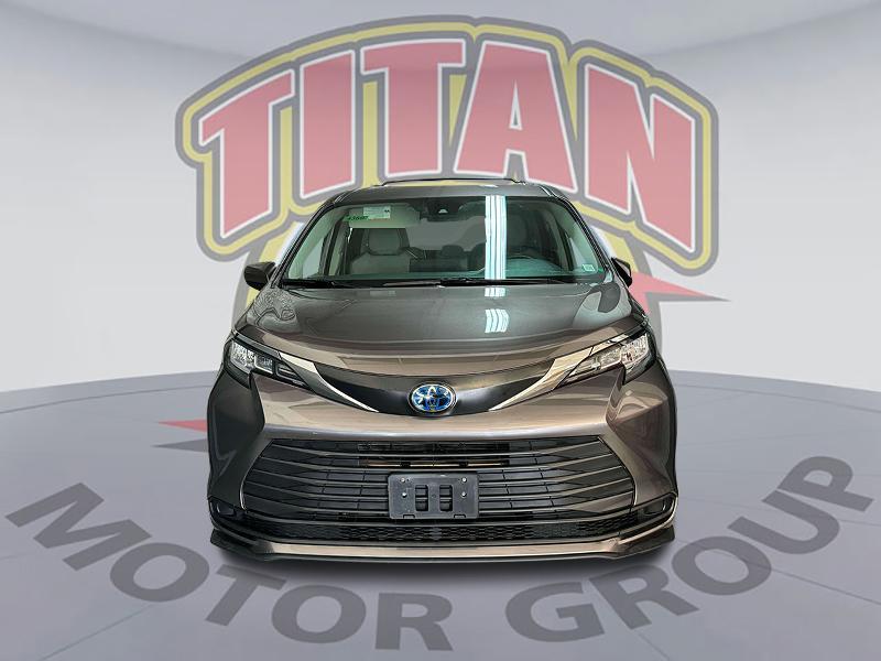 used 2022 Toyota Sienna car, priced at $41,997