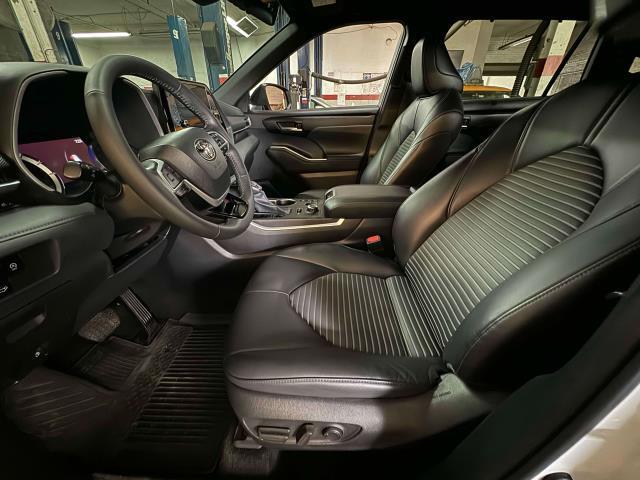 used 2023 Toyota Highlander car, priced at $42,997