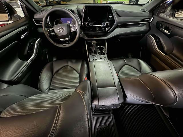 used 2023 Toyota Highlander car, priced at $42,997