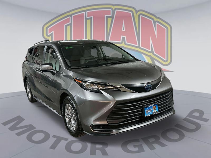 used 2022 Toyota Sienna car, priced at $37,980