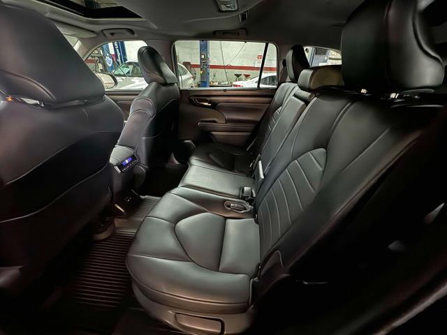 used 2021 Toyota Highlander car, priced at $29,990