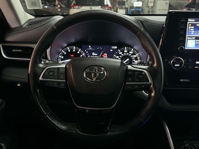 used 2021 Toyota Highlander car, priced at $29,990
