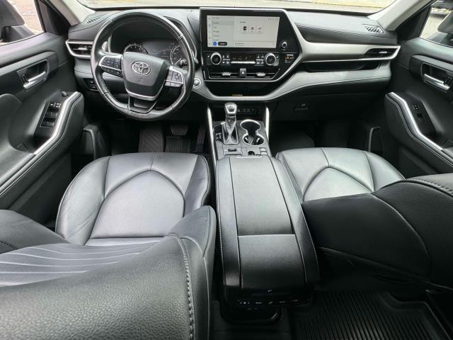 used 2023 Toyota Highlander car, priced at $42,997