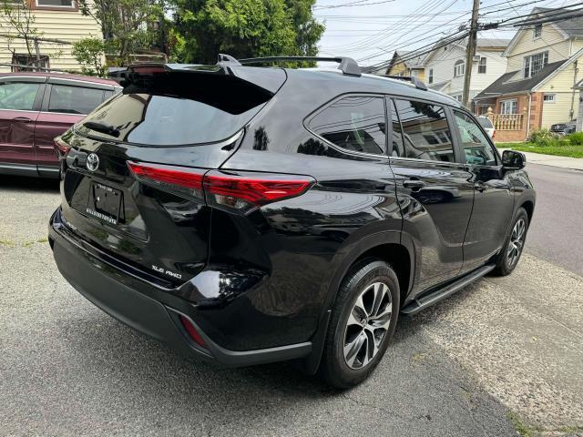 used 2023 Toyota Highlander car, priced at $42,997