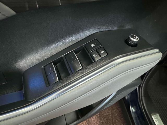 used 2022 Toyota Highlander car, priced at $43,317