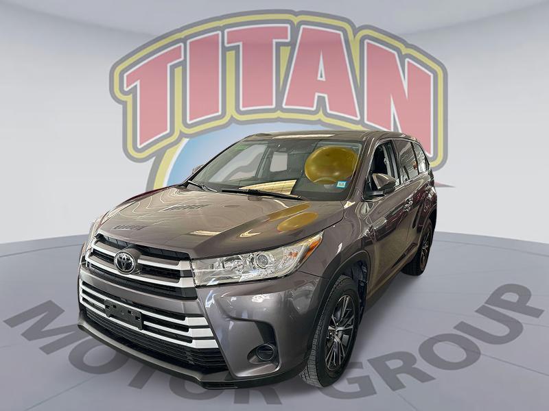 used 2019 Toyota Highlander car, priced at $27,997