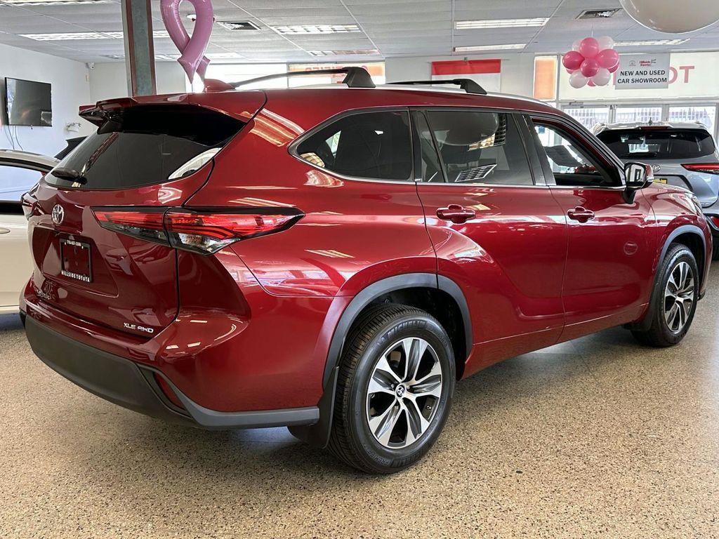 used 2022 Toyota Highlander car, priced at $39,397