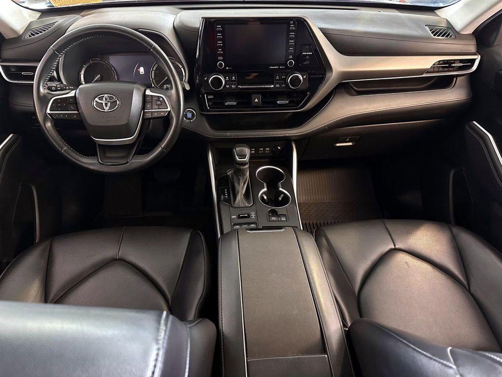 used 2022 Toyota Highlander car, priced at $39,397