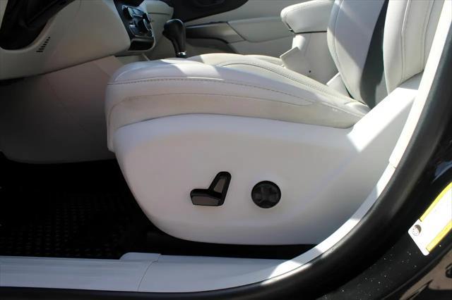 used 2020 Jeep Cherokee car, priced at $20,900