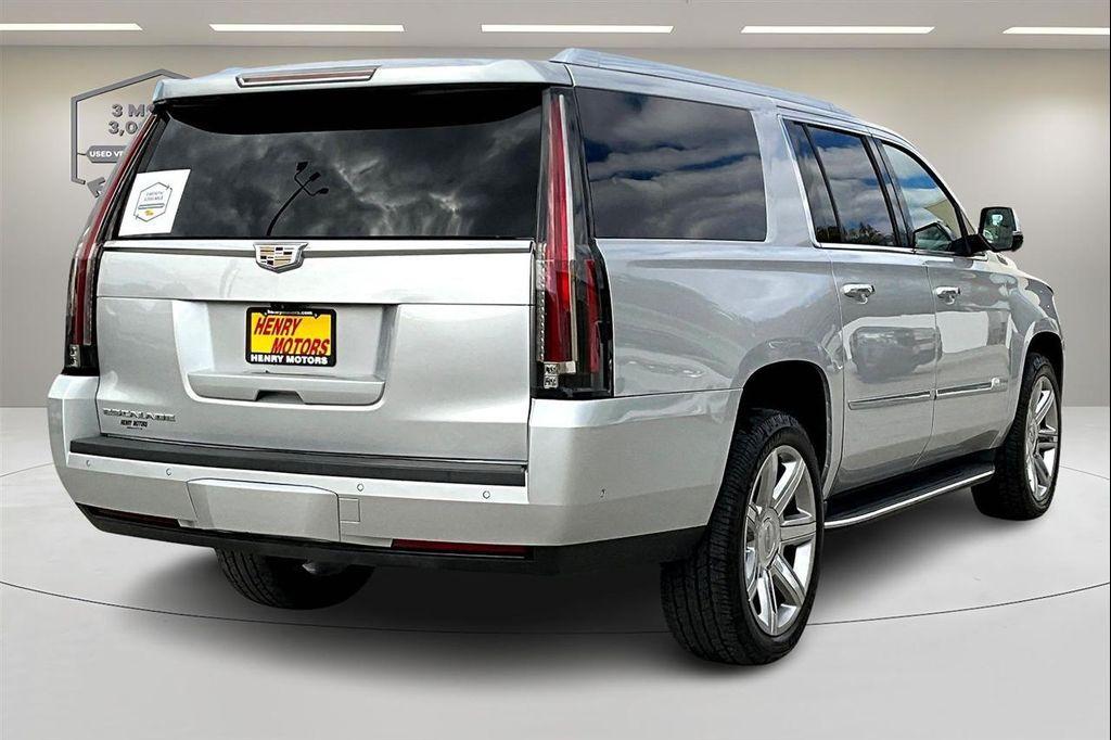 used 2020 Cadillac Escalade ESV car, priced at $35,500