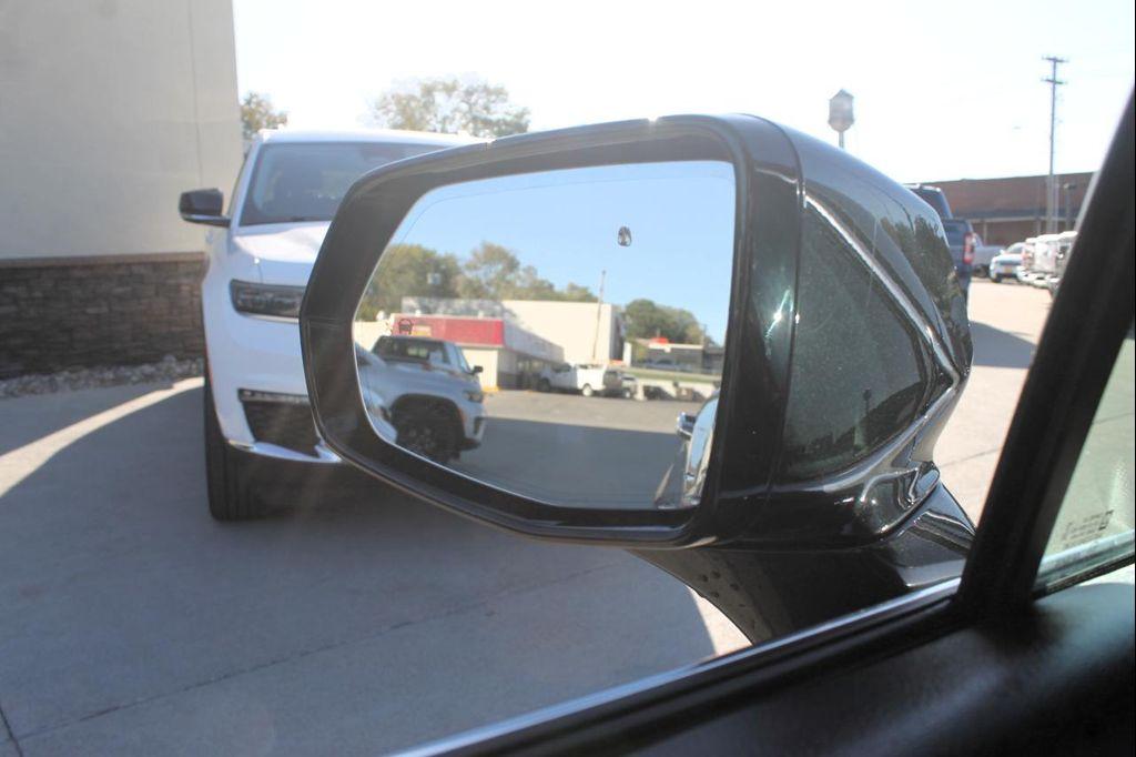 used 2023 Cadillac XT5 car, priced at $33,900