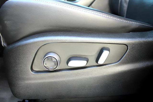 used 2024 Cadillac XT4 car, priced at $36,500