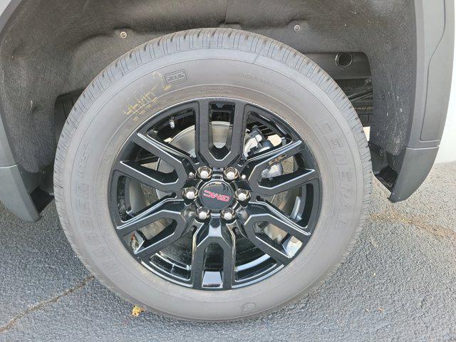 new 2025 GMC Sierra 1500 car, priced at $40,675