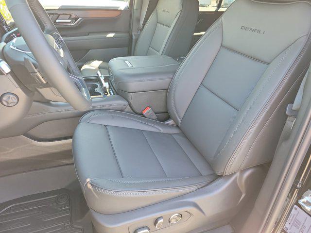 new 2025 GMC Yukon car