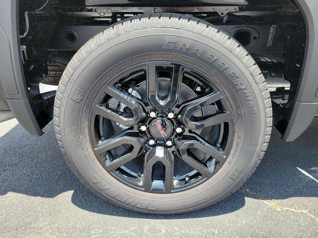 new 2025 GMC Sierra 1500 car, priced at $45,660