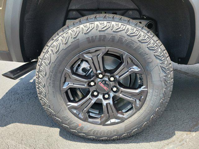 new 2025 GMC Canyon car, priced at $37,757