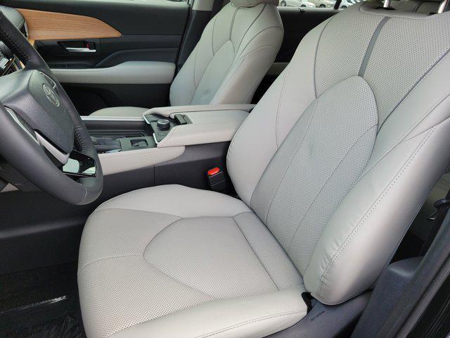 used 2025 Toyota Grand Highlander car, priced at $56,000