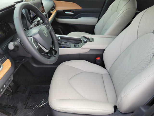 used 2025 Toyota Grand Highlander car, priced at $56,000