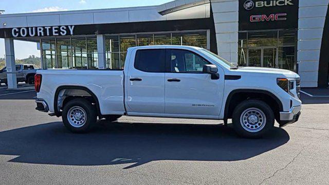 new 2025 GMC Sierra 1500 car, priced at $40,915