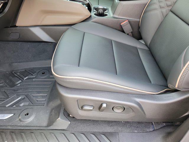 new 2025 GMC Canyon car, priced at $50,440