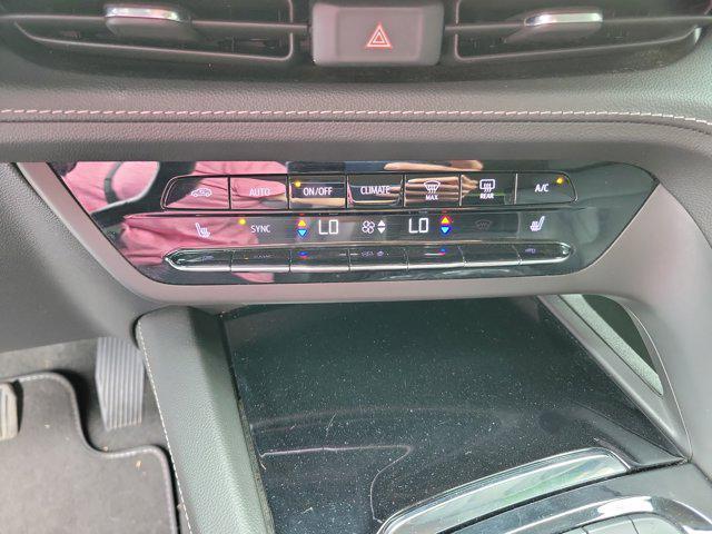 used 2023 Buick Envision car, priced at $27,000