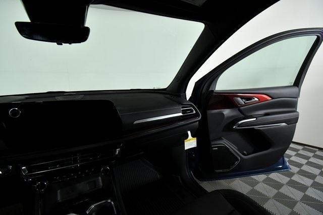 new 2026 Chevrolet Traverse car, priced at $55,380