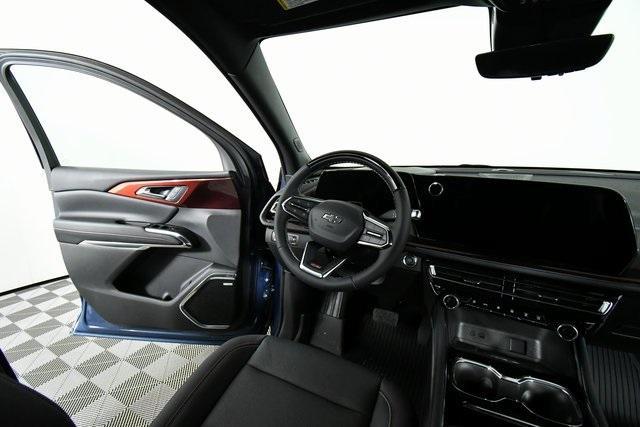 new 2026 Chevrolet Traverse car, priced at $55,380