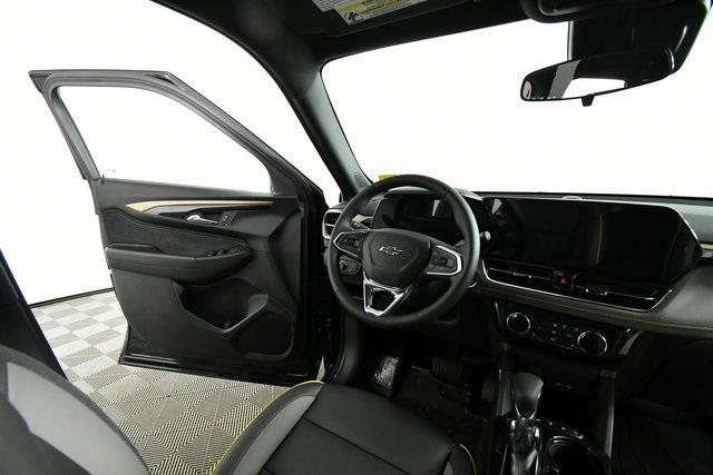 new 2025 Chevrolet TrailBlazer car, priced at $29,701