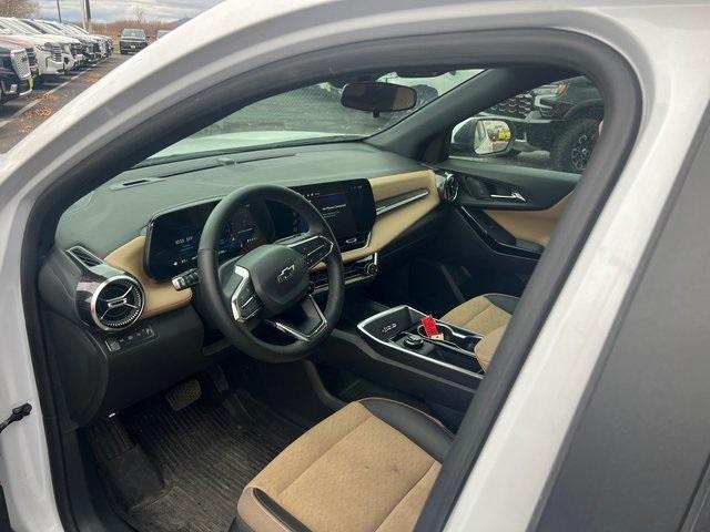 used 2025 Chevrolet Equinox car, priced at $30,490