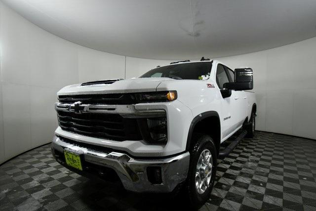 new 2025 Chevrolet Silverado 3500 car, priced at $72,552