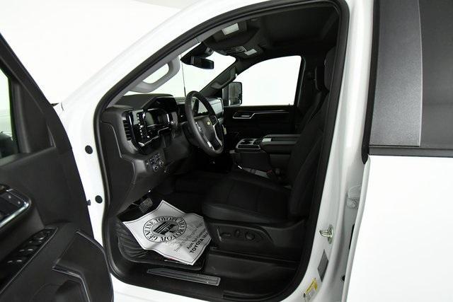 new 2025 Chevrolet Silverado 3500 car, priced at $72,390