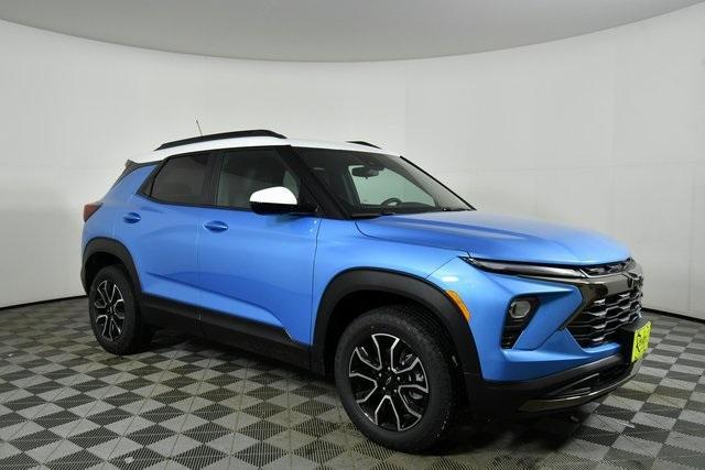 new 2025 Chevrolet TrailBlazer car, priced at $30,054