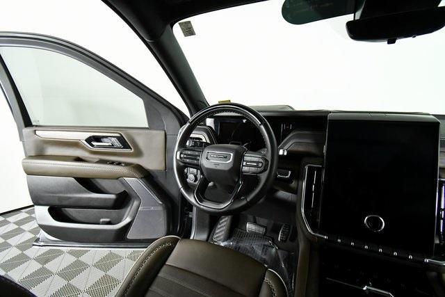used 2025 GMC Yukon car, priced at $98,990