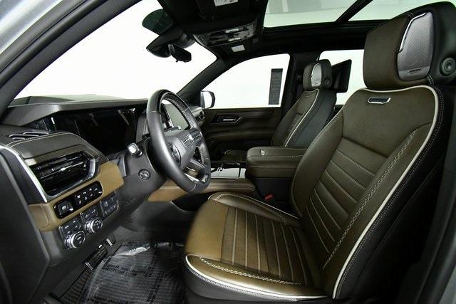 used 2025 GMC Yukon car, priced at $98,990