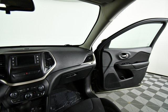 used 2015 Jeep Cherokee car, priced at $9,990