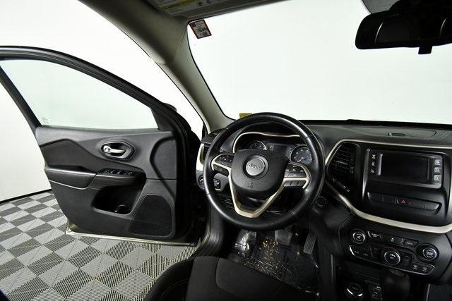 used 2015 Jeep Cherokee car, priced at $9,990