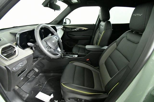 new 2025 Chevrolet TrailBlazer car, priced at $28,183