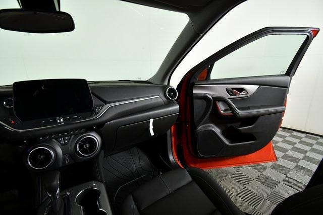 new 2025 Chevrolet Blazer car, priced at $42,642