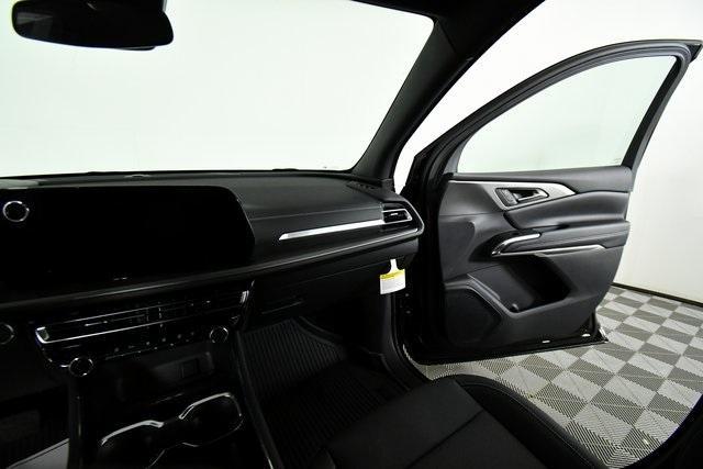 new 2025 Chevrolet Traverse car, priced at $45,305