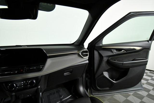 used 2025 Chevrolet TrailBlazer car, priced at $28,990
