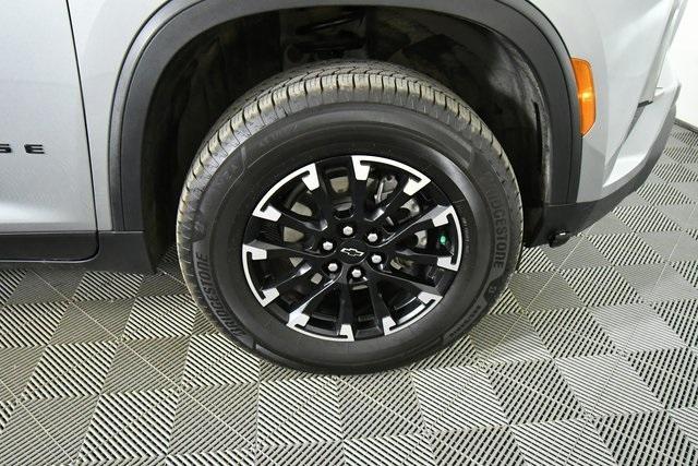 used 2024 Chevrolet Traverse car, priced at $42,990