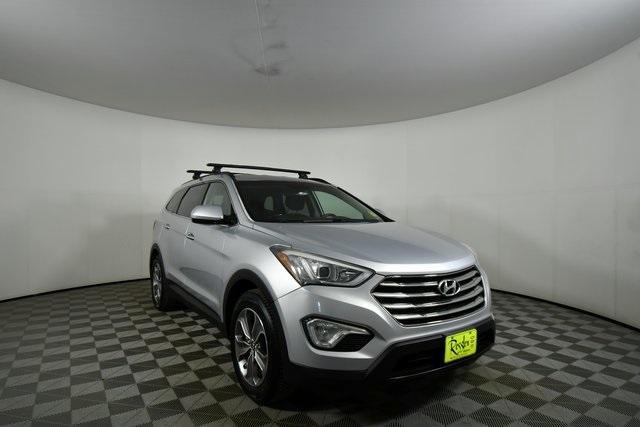 used 2013 Hyundai Santa Fe car, priced at $9,700