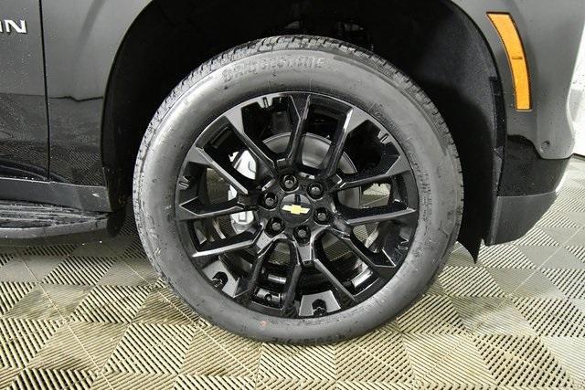 new 2025 Chevrolet Suburban car, priced at $81,210