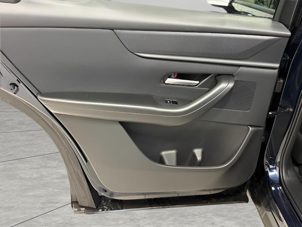 new 2025 Mazda CX-90 car, priced at $39,109