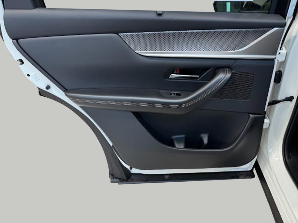 new 2025 Mazda CX-70 car, priced at $47,591