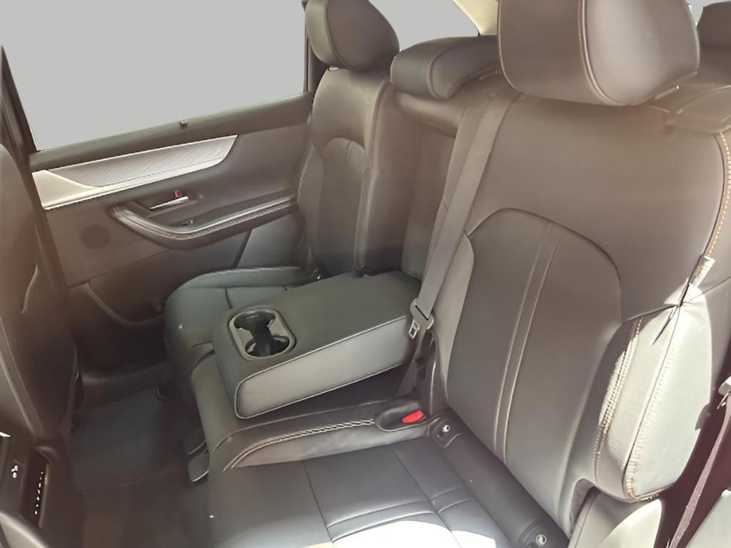 new 2025 Mazda CX-90 car, priced at $42,343