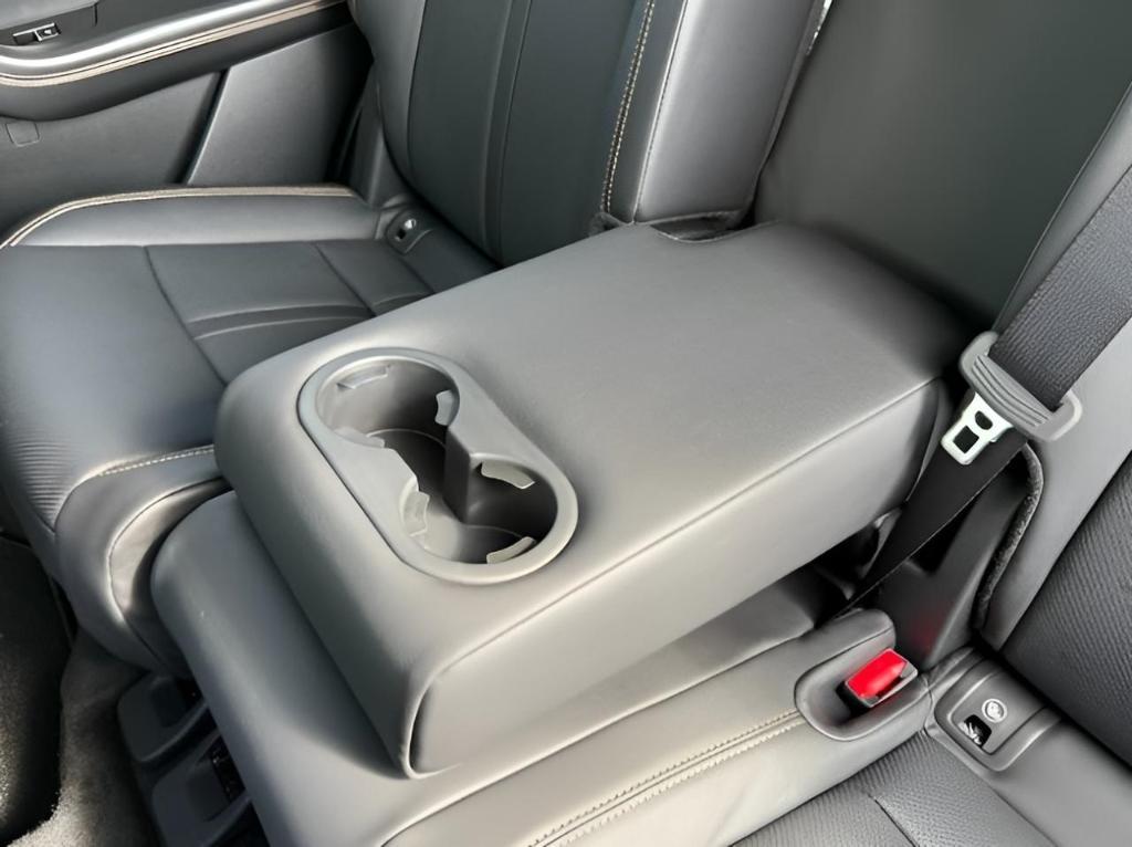 new 2025 Mazda CX-90 car, priced at $42,551