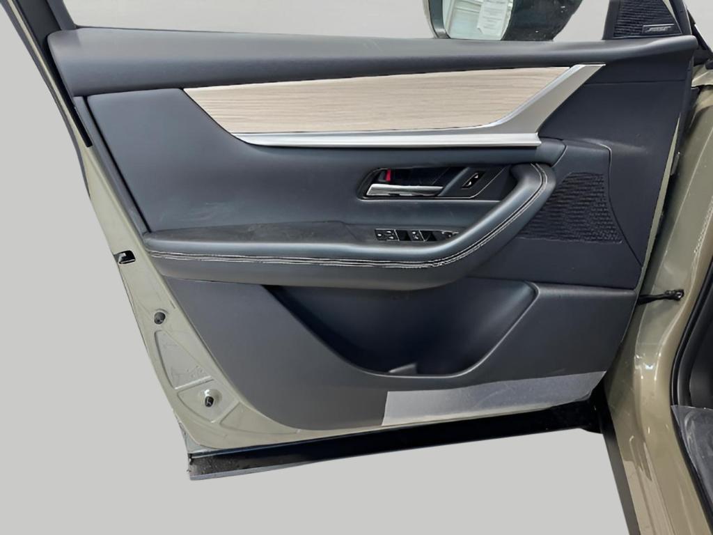new 2025 Mazda CX-70 PHEV car, priced at $55,231
